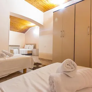 Relax Hostel Tirana