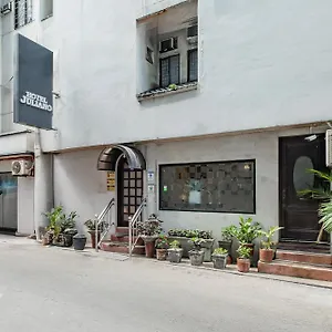 Juliano Hotel